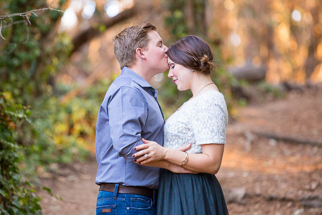 romantic-engagement-photos-3