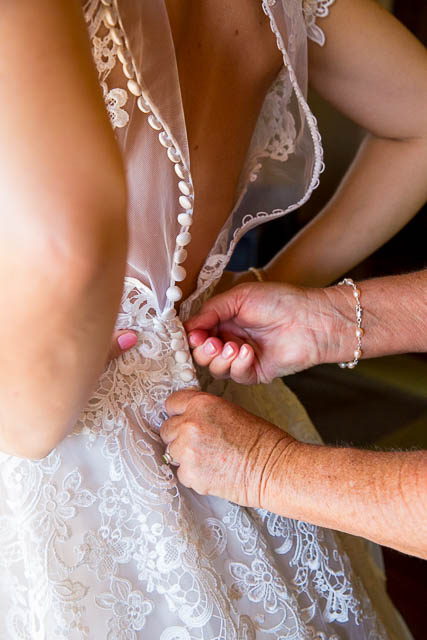 Bride's wedding getting ready photos.