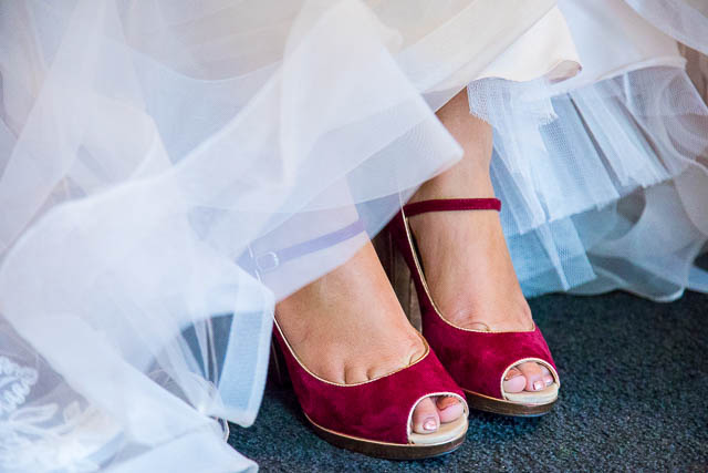 Bride getting ready for her Rotorua New Zealand wedding.