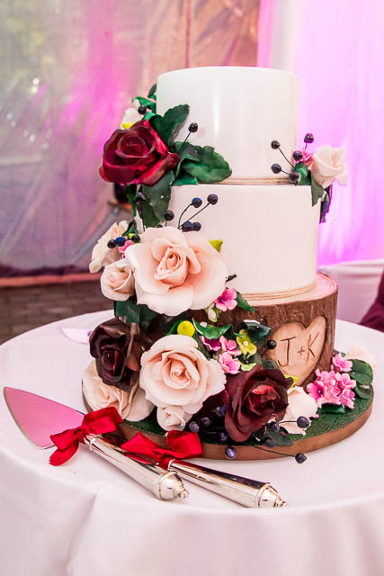 Wedding cake made by Sweet Bites Cakes and decorated by Little and Friday at a Rotorua New Zealand wedding.