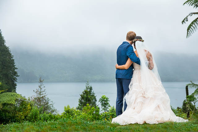 Bride and Groom enjoying the Blue and Green Lake viewing point in Rotorua, New Zealand.