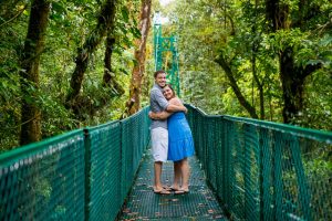 Creative and adventurous engagement photos in the Monteverde cloud forest, Costa Rica.